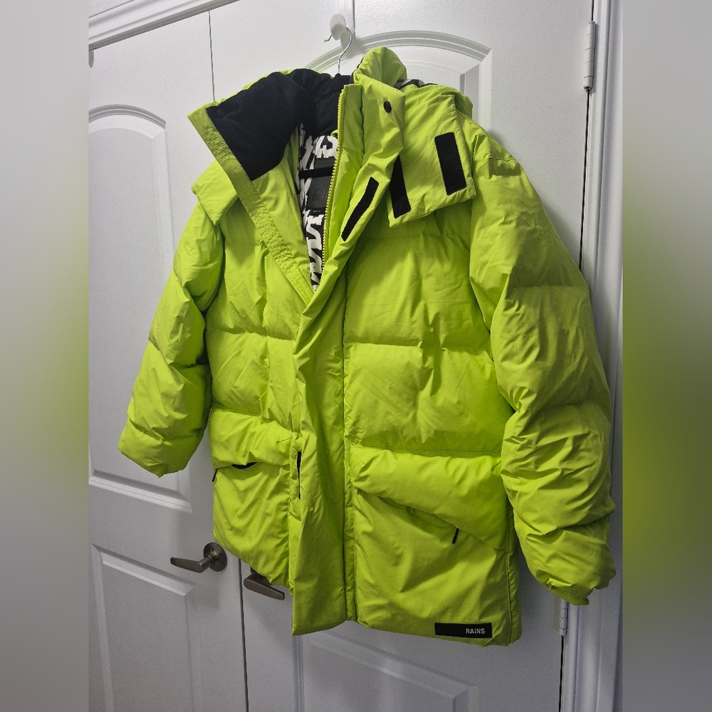 Rains Hooded Padded-Design Jacket, Medium - Picture 4 of 11